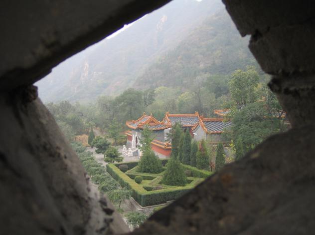 This is a photo to be used on an alumni reflections page from the Dickinson in China program. 