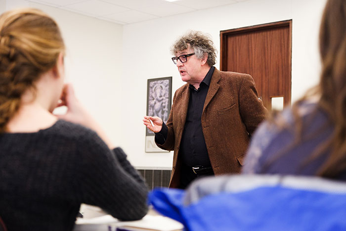 Paul Muldoon chats with literature students about his approach to creative writing.
