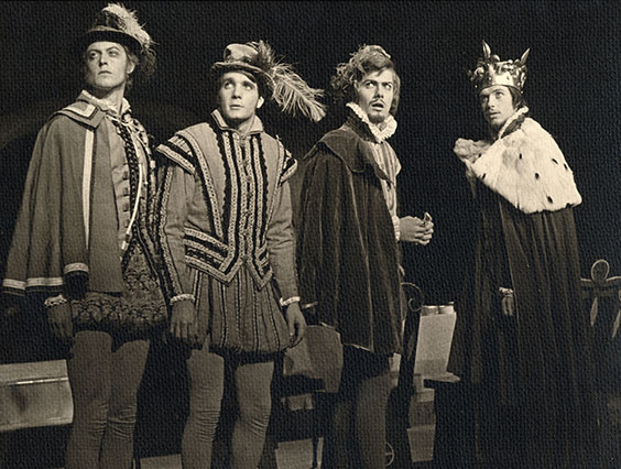 Alumni Photo from the performances of 1968-1969.