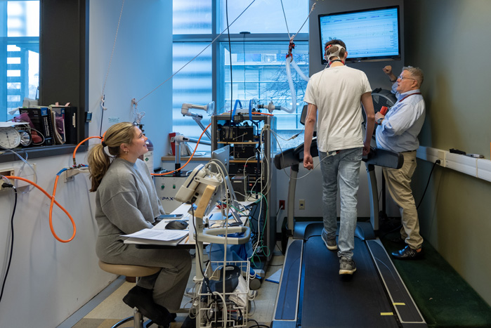 Biologie Lab Chuck Zwemer 20230216 0001 JO 10THINGSAS 700X467