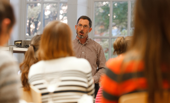 Environmental-science professor Greg Howard delivers a FaculTea lecture in the Biblio Cafe.
