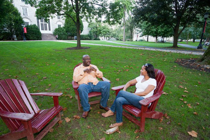 Kevin and Tracy Jackson, parents of Justin Hill '15, take a break on the academic quad.