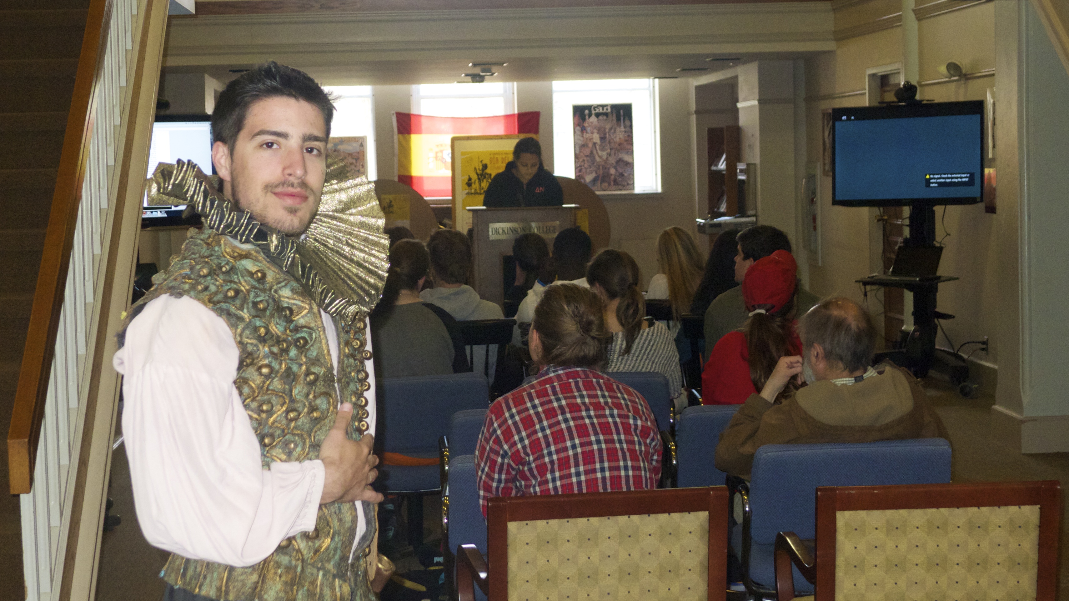 Don Quixote impersonator, Daniel Pinzón-Jimenez, greets readers.