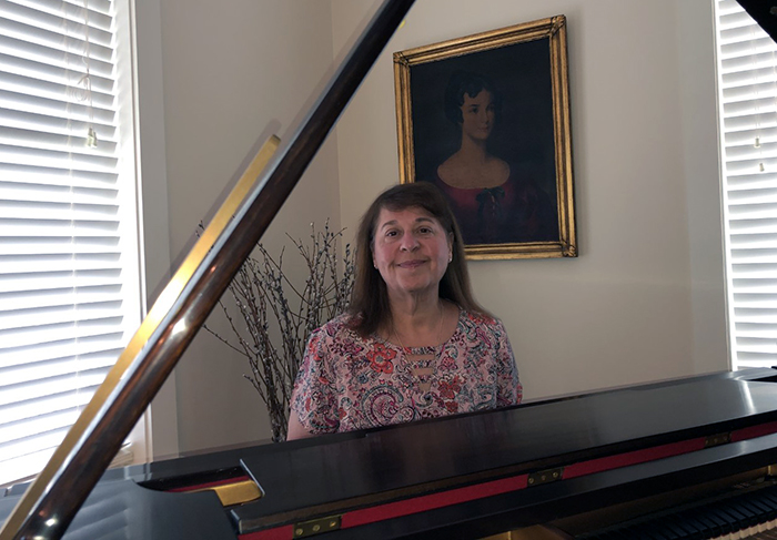 As a child, Robin Arnoff '83 was electrified by an Elton John song. That inspired a lifelong passion for the piano and for collecting.