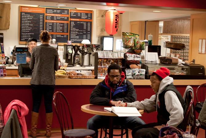 Students gathered at The Underground dining station.