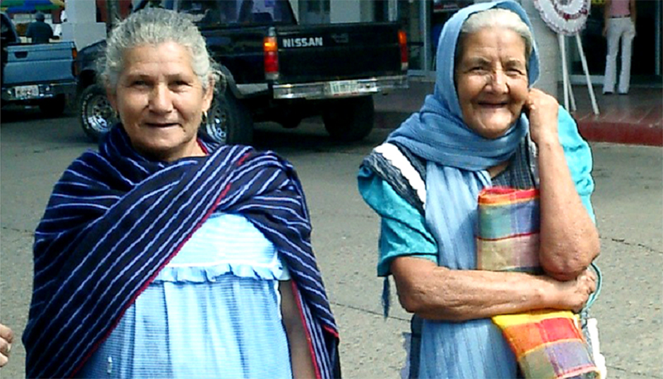 Photograph of two women from the Mexican mosaic 