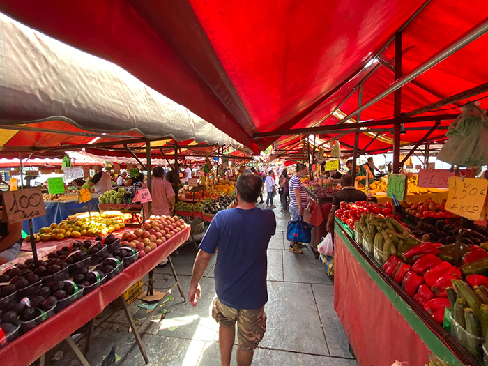 Students visiting Italy through a Dickinson summer program visited markets, restaurants, farms and gardens, production sites and more to learn about Italian food and culture.