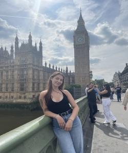 Aislynn bell