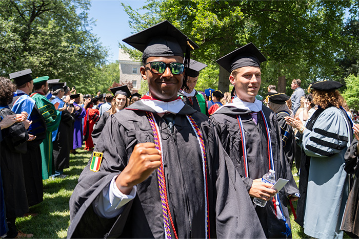 Commencement 2025 20250518 loh 491 700x467 dsonmagsum25