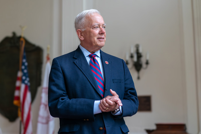Dickinson college president john e jones iii portrait session 20250723 loh 004a dsonmagf25