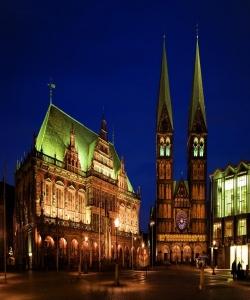 ICONIC___market_square_at_night.JPG