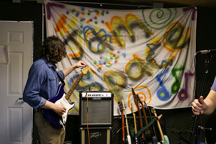 Jamspacebyalexsonfield 700x467