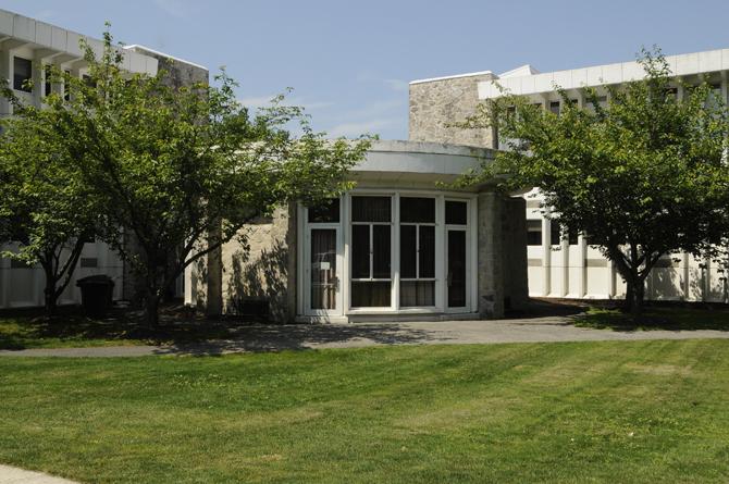 Exterior of Kisner-Woodward residence hall. 