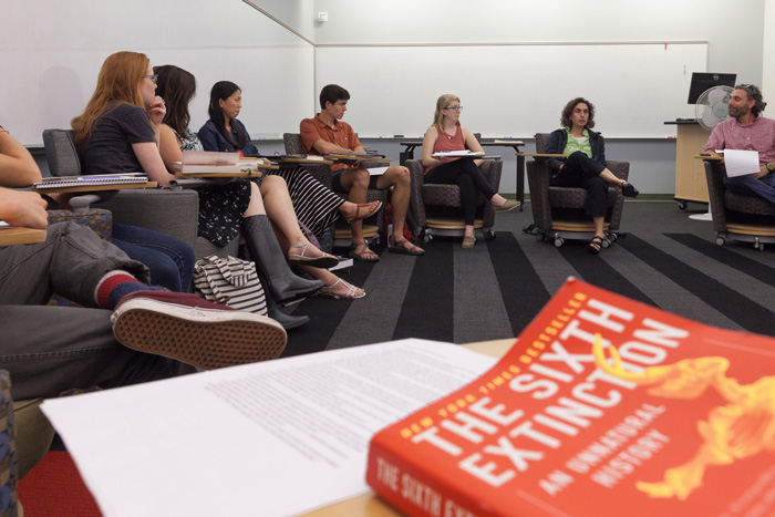 Elizabeth Kolbert meets with students in an environmental policy class, one of several classroom visits during her residency at Dickinson. Photo by Carl Socolow '77.