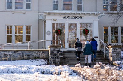 Morning_Campus_Light_Snow_20230109_LOH_005_700x467