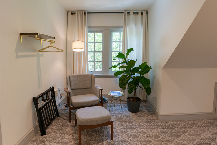 Paz Center Suite 6