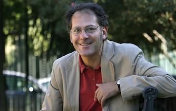 Headshot of the Spanish storyteller, poet, and travelogue writer Eduardo Jordá.