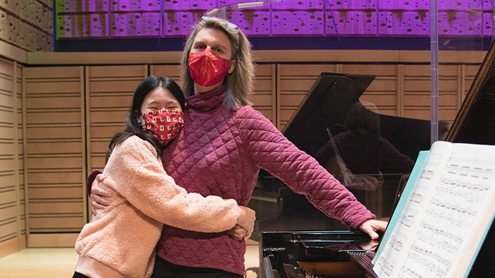 Ruby Ngo '22 (left) and Professor of Music Jennifer Blyth.