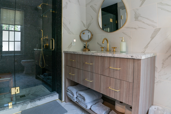 Suite 3 Bathroom