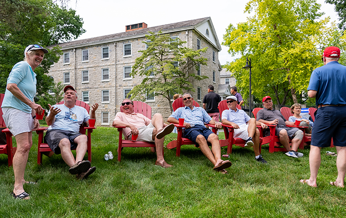 Pugs Foundation members and their significant others gather during Alumni Weekend 2022. Photo by Dan Loh.