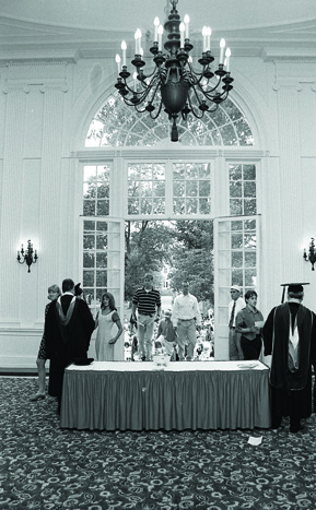 Convocation 0145 dsonmagf25