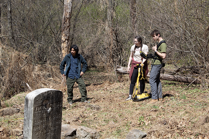 Students use ground-penetrating radar to learn about what lies beneath the ground at the Craig Family Cemetery. Photo courtesy of Yvette Davis.