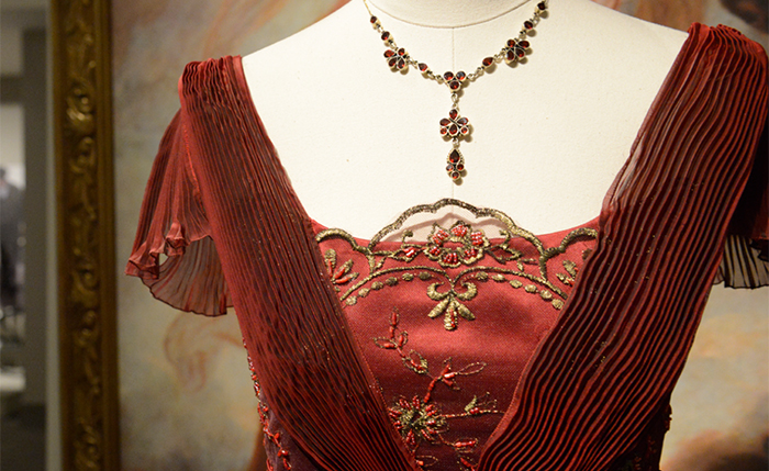Reading Public Museum Tour: Dressing the Abbey