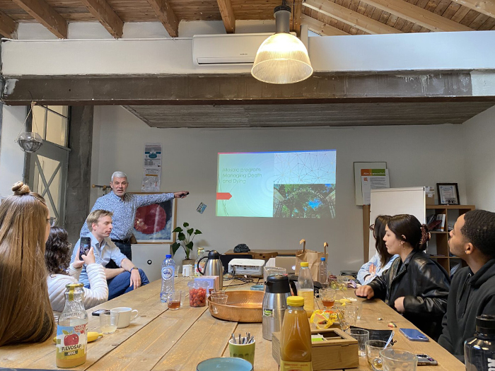 Presentation by experts during the students' trip to the Netherlands.