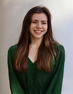 Emerlee Simons, Spanish and Portuguese Studies and American Studies Majors