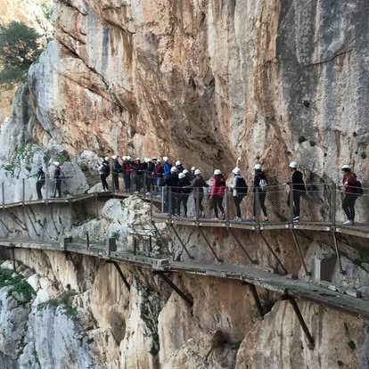 Málaga Director Mark Aldrich with students at Caminito del Rey