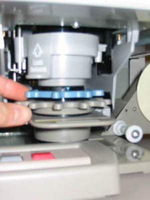 focus wheels of microfilm reader