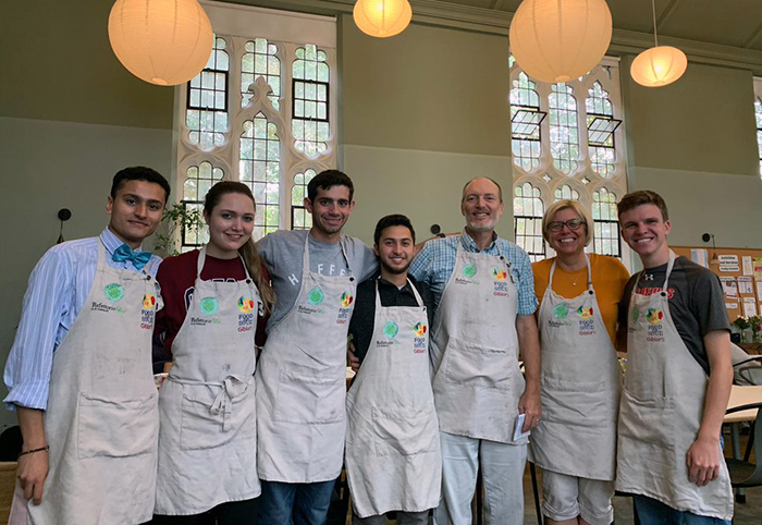 Dickinson students studying abroad in London volunteered at Refettorio Felix, the local branch of the global nonprofit Food for Soul.