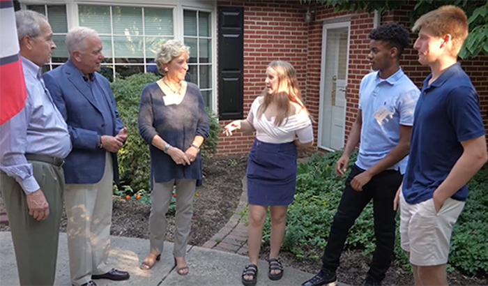 Members of the first cohort of Reynolds Scholars meet with President John E. Jones III '77, P'11 (second from left) and George and Jennifer Ward Reynolds '71. .