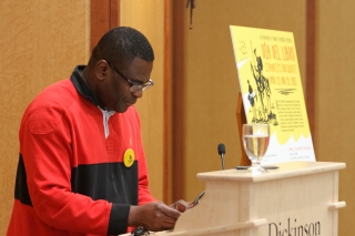 Diadellibro Professor Ngong reads in French