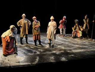 The caucasian chalk circle 12